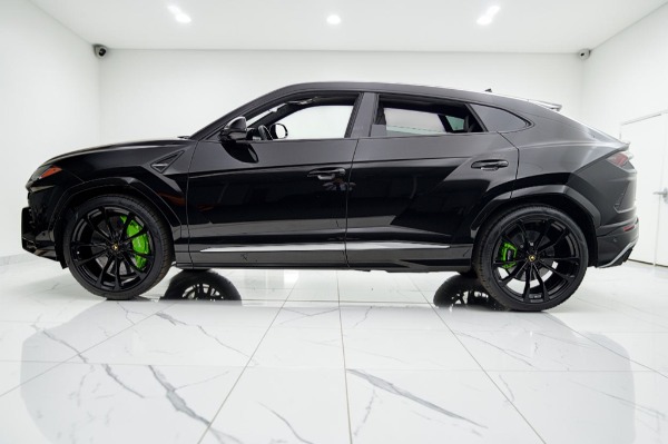 Used 2019 Lamborghini Urus for sale $149,000 at Rolls-Royce Motor Cars Philadelphia in Palmyra NJ 08065 3