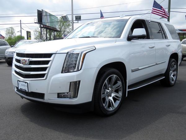 Used 2016 Cadillac Escalade Luxury Collection for sale Sold at Rolls-Royce Motor Cars Philadelphia in Palmyra NJ 08065 4