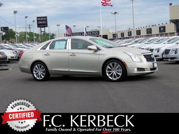 Used 2016 Cadillac XTS Luxury Collection for sale Sold at Rolls-Royce Motor Cars Philadelphia in Palmyra NJ 08065 1