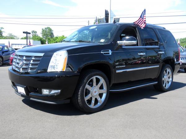 Used 2014 Cadillac Escalade Luxury for sale Sold at Rolls-Royce Motor Cars Philadelphia in Palmyra NJ 08065 4