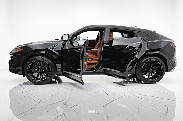 Used 2019 Lamborghini Urus / SELEZIONE PRE-OWNED CERTIFIED for sale $179,000 at Rolls-Royce Motor Cars Philadelphia in Palmyra NJ 08065 4