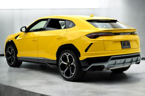 Used 2019 Lamborghini Urus for sale $189,000 at Rolls-Royce Motor Cars Philadelphia in Palmyra NJ 08065 4