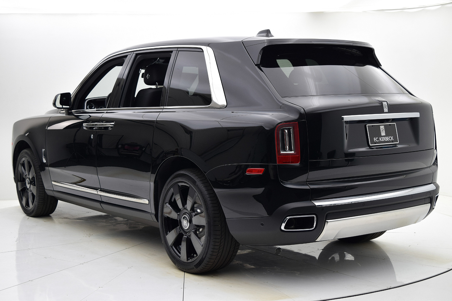 2020 RollsRoyce Cullinan Black Badge review Stealth standout  CNET