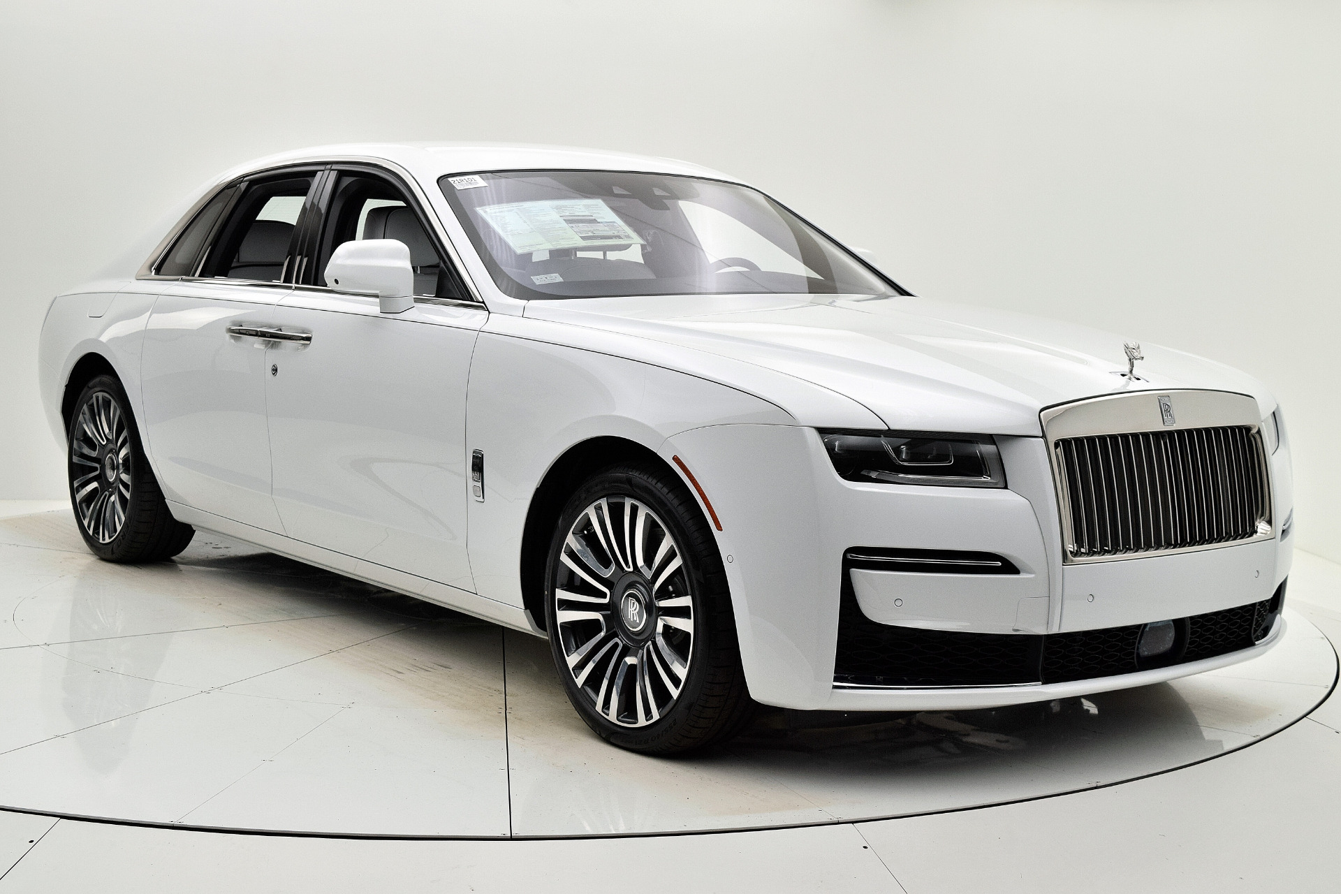 2021 Rolls Royce Ghost - Prices Start From $332,500 (Approx Rs 2.43 cr)