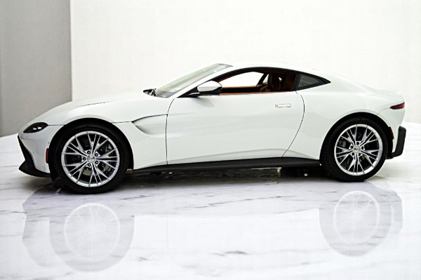 Used 2021 Aston Martin  Vantage for sale Sold at Rolls-Royce Motor Cars Philadelphia in Palmyra NJ 08065 3