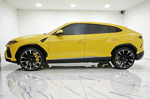 Used 2022 Lamborghini Urus /SELEZIONE PRE-OWNED CERTIFIED for sale $229,000 at Rolls-Royce Motor Cars Philadelphia in Palmyra NJ 08065 3