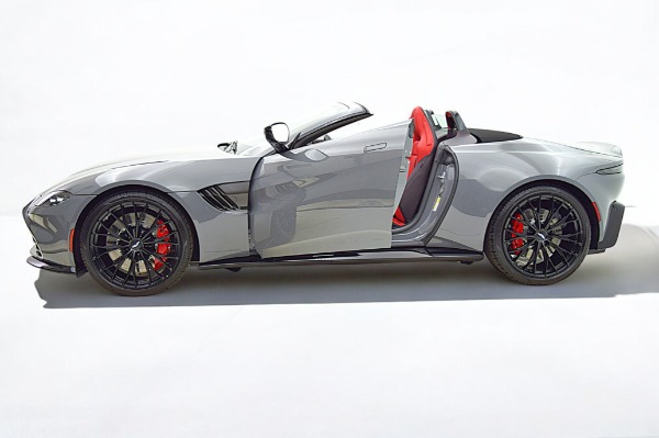 Used 2023 Aston Martin Vantage Roadster for sale $149,000 at Rolls-Royce Motor Cars Philadelphia in Palmyra NJ 08065 4