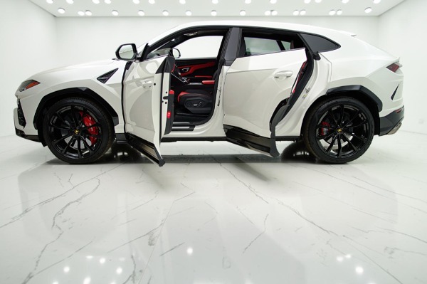 Used 2022 Lamborghini Urus SELEZIONE PRE-OWNED CERTIFIED for sale $229,000 at Rolls-Royce Motor Cars Philadelphia in Palmyra NJ 08065 4