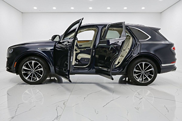 Used 2023 Bentley Bentayga V8 for sale $159,000 at Rolls-Royce Motor Cars Philadelphia in Palmyra NJ 08065 4