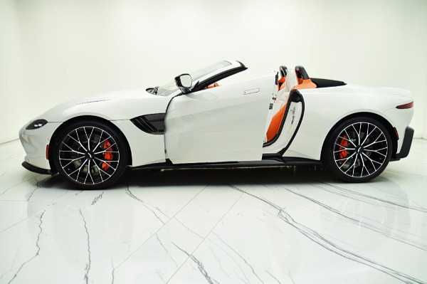 Used 2023 Aston Martin Vantage Roadster for sale $169,000 at Rolls-Royce Motor Cars Philadelphia in Palmyra NJ 08065 4