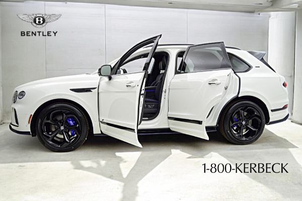 New 2025 Bentley Bentayga Black Edition V8 for sale $268,250 at Rolls-Royce Motor Cars Philadelphia in Palmyra NJ 08065 4