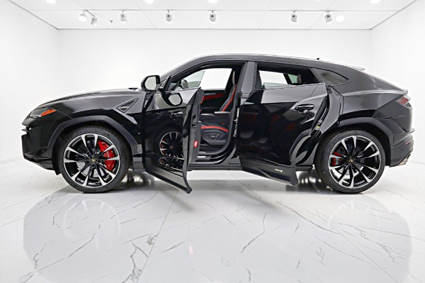 Used 2024 Lamborghini Urus S/LEASE OPTIONS AVAILABLE for sale $249,000 at Rolls-Royce Motor Cars Philadelphia in Palmyra NJ 08065 4