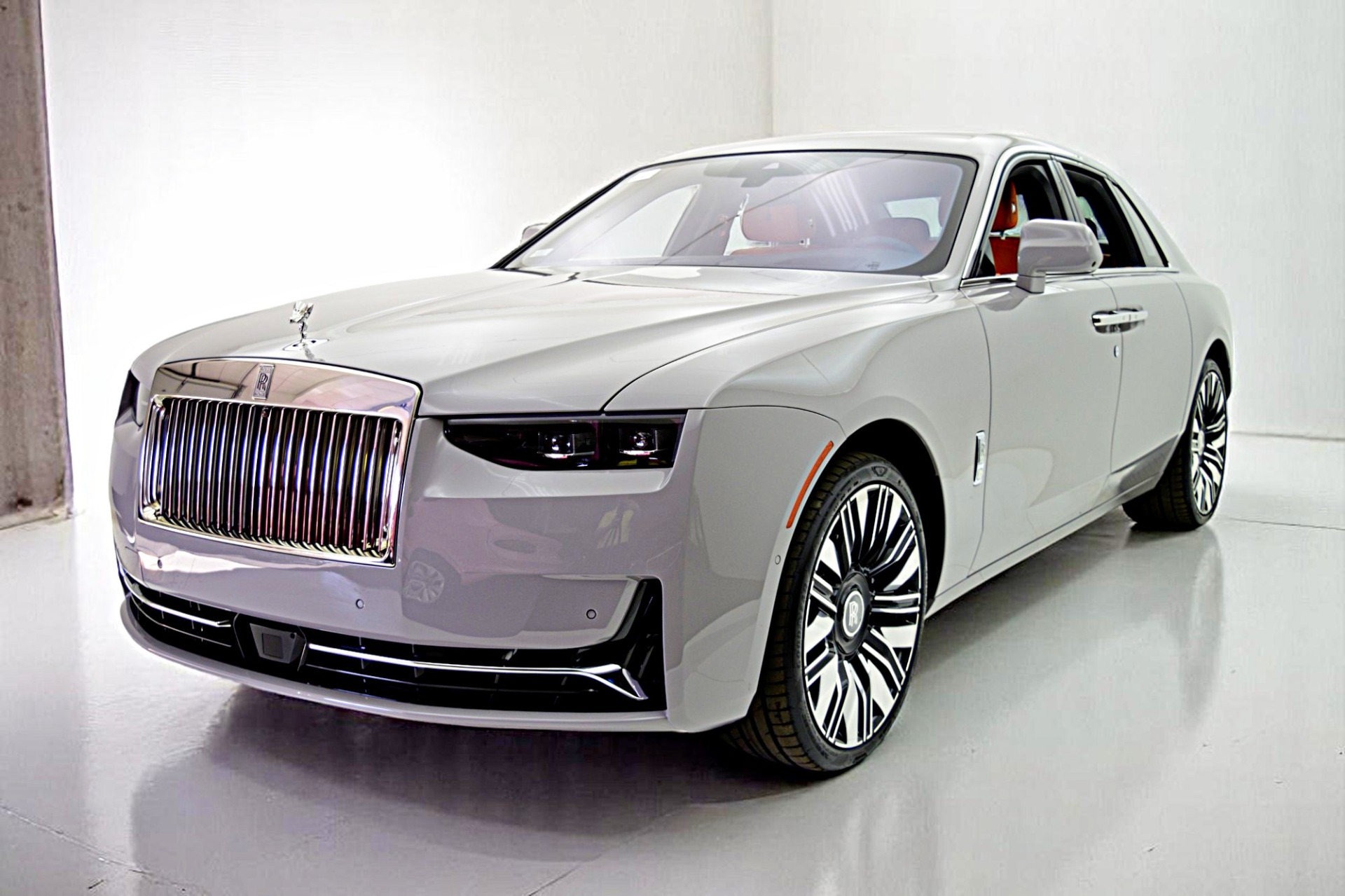 New 2025 Rolls-Royce Ghost for sale $402,425 at Rolls-Royce Motor Cars Philadelphia in Palmyra NJ 08065 2