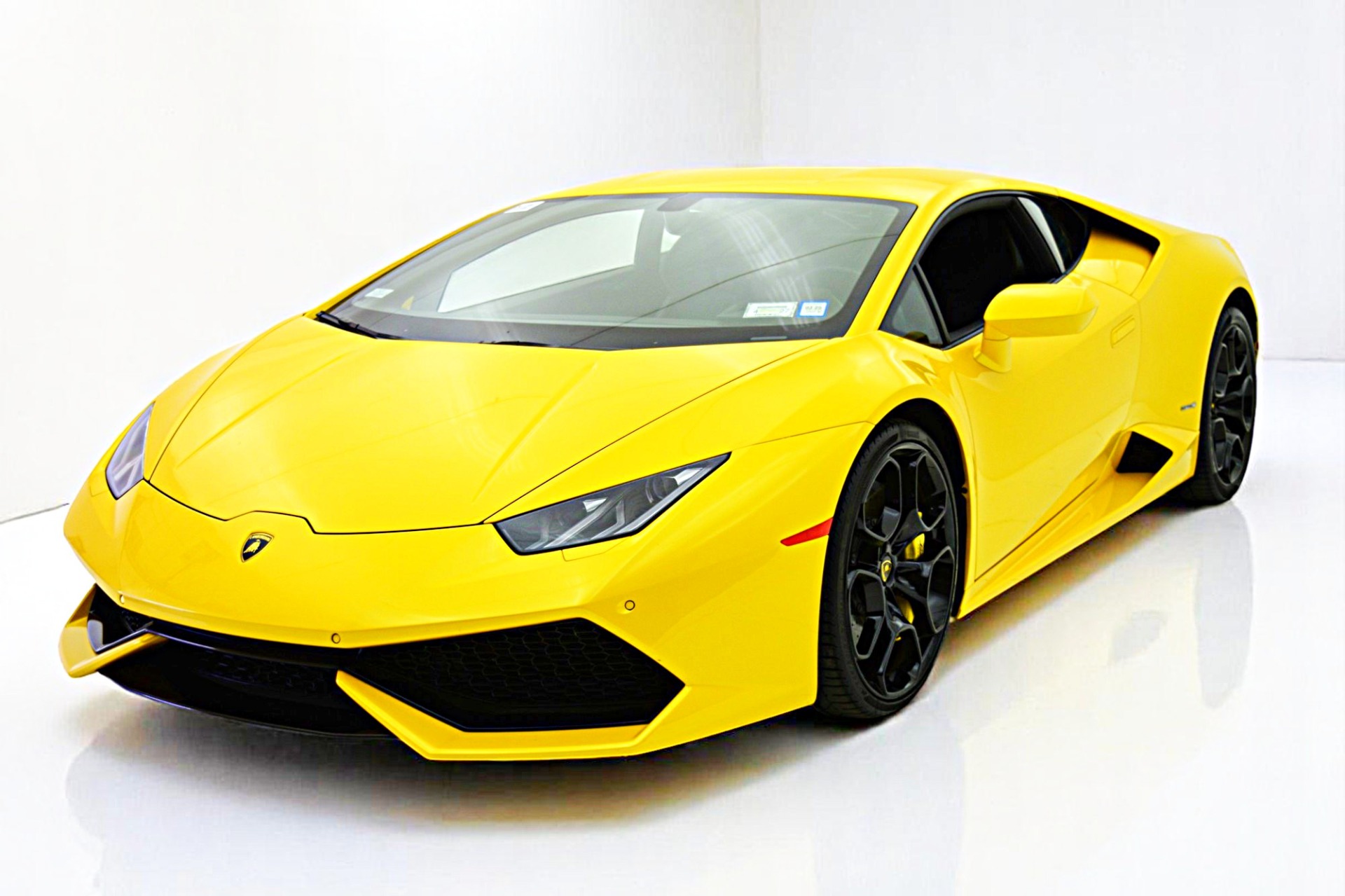 Used 2015 Lamborghini Huracan LP 610-4/SELEZIONE PRE-OWNED CERTIFIED for sale $235,000 at Rolls-Royce Motor Cars Philadelphia in Palmyra NJ 08065 2