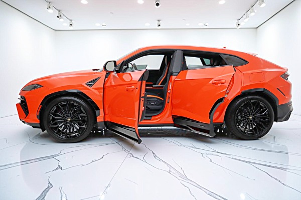 Used 2025 Lamborghini Urus SE/LEASE OPTIONS AVAILABLE for sale $305,000 at Rolls-Royce Motor Cars Philadelphia in Palmyra NJ 08065 4