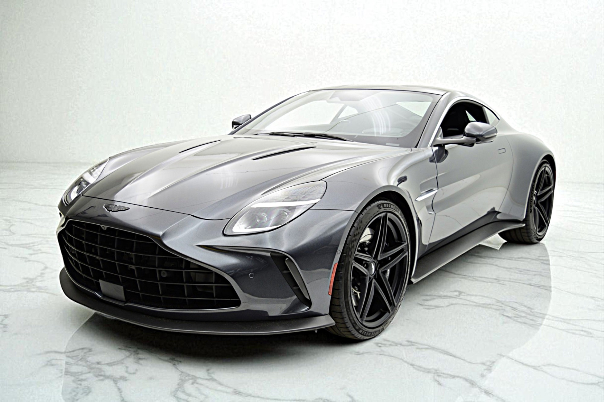 Used 2025 Aston Martin Vantage Coupe for sale $195,000 at Rolls-Royce Motor Cars Philadelphia in Palmyra NJ 08065 2