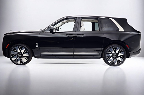 New 2026 Rolls-Royce Cullinan for sale $490,850 at Rolls-Royce Motor Cars Philadelphia in Palmyra NJ 08065 3