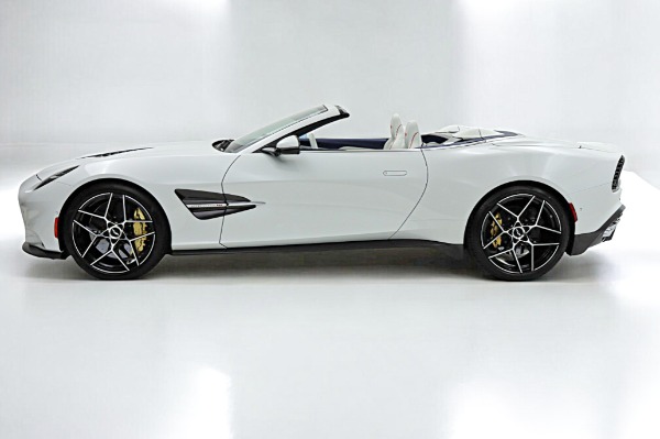 New 2026 Aston Martin Vanquish Volante for sale $581,800 at Rolls-Royce Motor Cars Philadelphia in Palmyra NJ 08065 3