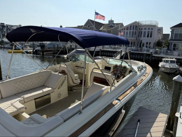 Used Used 2019 Chris-Craft Launch 30 for sale $130,000 at Rolls-Royce Motor Cars Philadelphia in Palmyra NJ