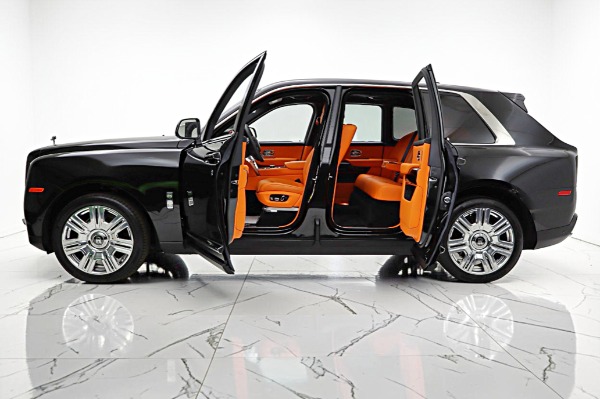 Used 2022 Rolls-Royce Cullinan for sale $319,000 at Rolls-Royce Motor Cars Philadelphia in Palmyra NJ 08065 4