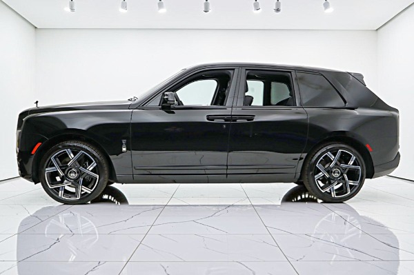 New 2027 Rolls-Royce Black Badge Cullinan for sale $560,150 at Rolls-Royce Motor Cars Philadelphia in Palmyra NJ 08065 4