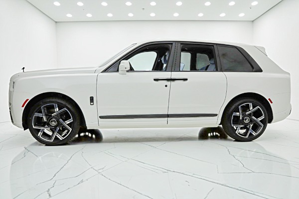 New 2027 Rolls-Royce Black Badge Cullinan for sale $553,750 at Rolls-Royce Motor Cars Philadelphia in Palmyra NJ 08065 4