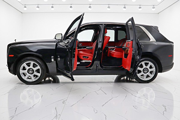 Used 2019 Rolls-Royce Cullinan for sale $189,000 at Rolls-Royce Motor Cars Philadelphia in Palmyra NJ 08065 4