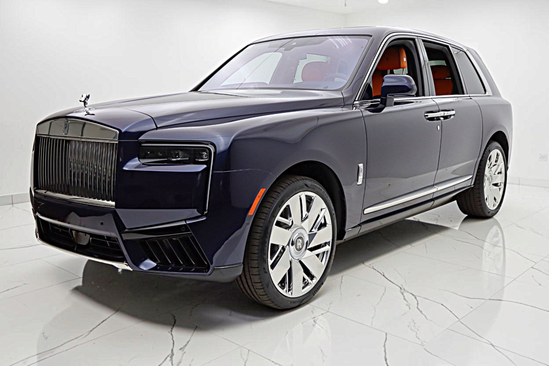 2027 Rolls-Royce Cullinan Base