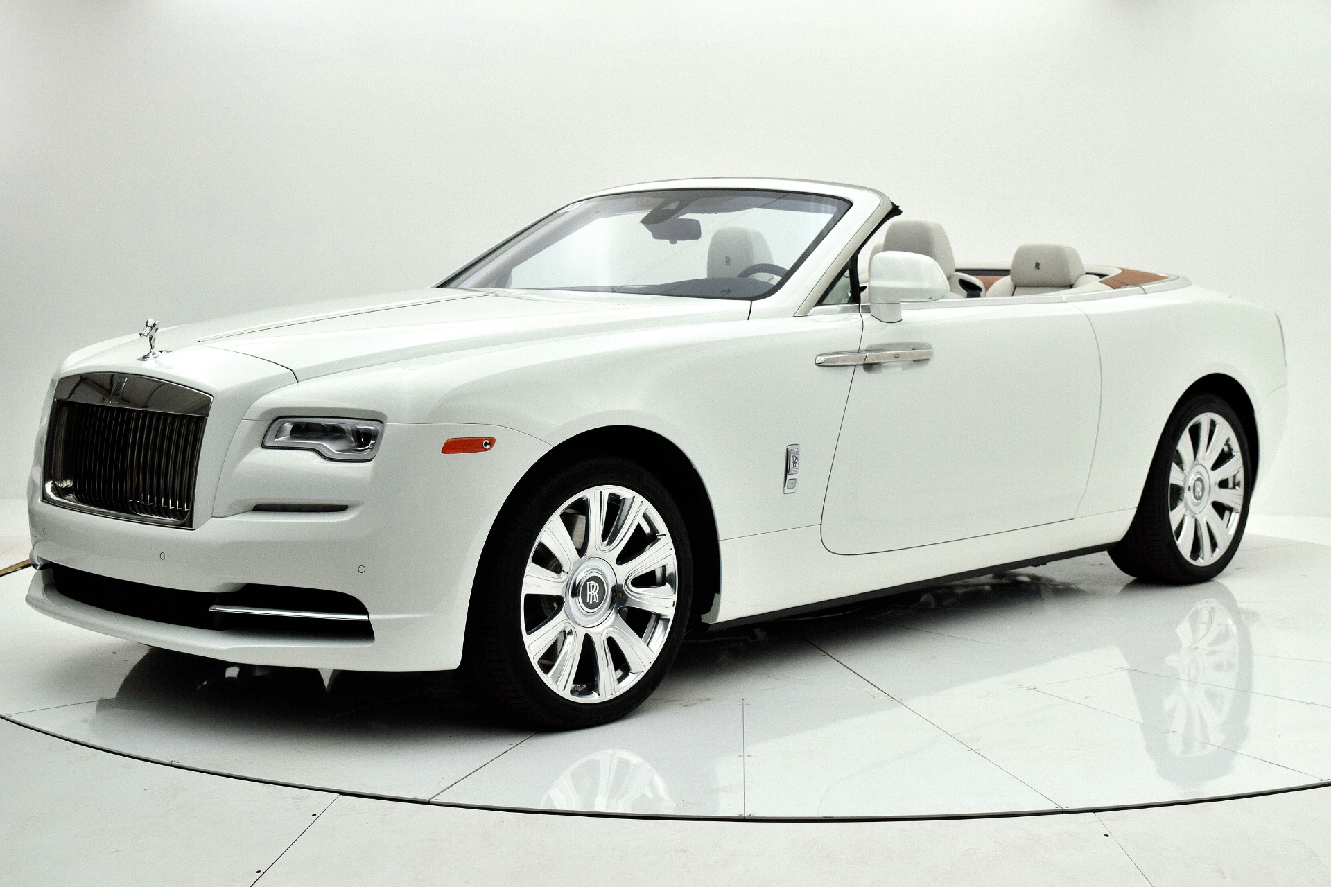 Bảng Giá Xe Rolls Royce Việt Nam 2023  Thông số kỹ thuật Hình ảnh Đánh  giá Tin tức  Autofun