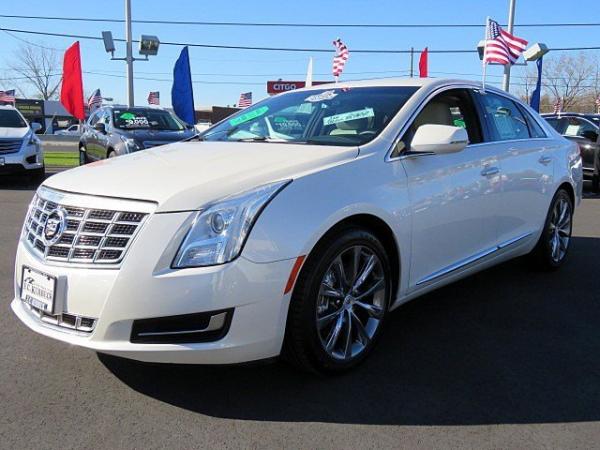 Used 2014 Cadillac XTS for sale Sold at Rolls-Royce Motor Cars Philadelphia in Palmyra NJ 08065 3
