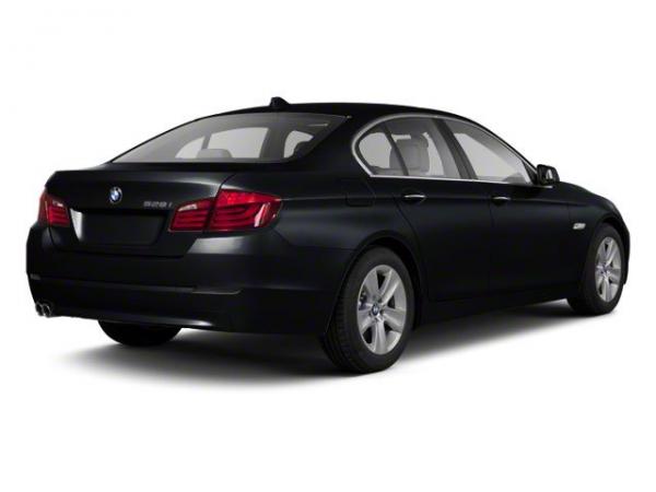 Used 2011 BMW 5 Series 528i for sale Sold at Rolls-Royce Motor Cars Philadelphia in Palmyra NJ 08065 3
