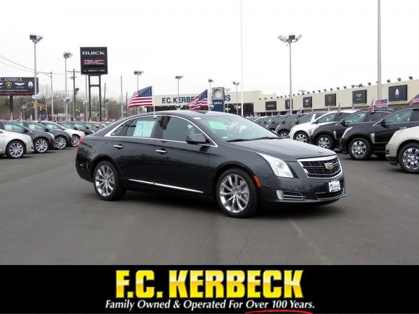 Used 2016 Cadillac XTS Luxury Collection for sale Sold at Rolls-Royce Motor Cars Philadelphia in Palmyra NJ 08065 1