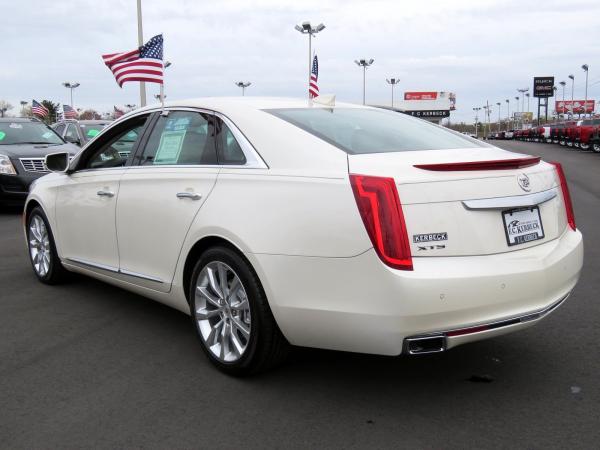 Used 2015 Cadillac XTS Luxury for sale Sold at Rolls-Royce Motor Cars Philadelphia in Palmyra NJ 08065 4