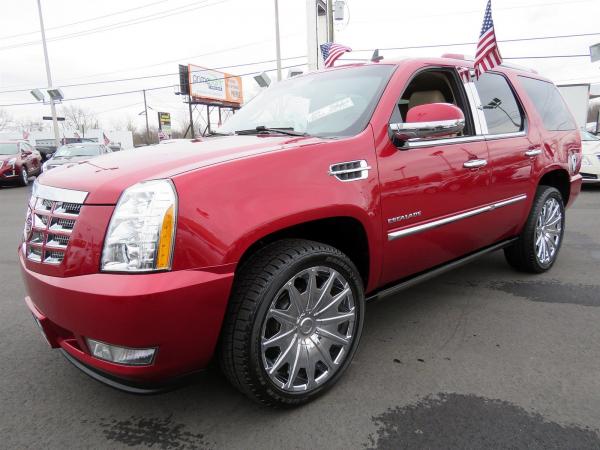 Used 2012 Cadillac Escalade Luxury for sale Sold at Rolls-Royce Motor Cars Philadelphia in Palmyra NJ 08065 3