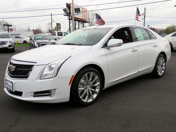 Used 2016 Cadillac XTS Luxury Collection for sale Sold at Rolls-Royce Motor Cars Philadelphia in Palmyra NJ 08065 3