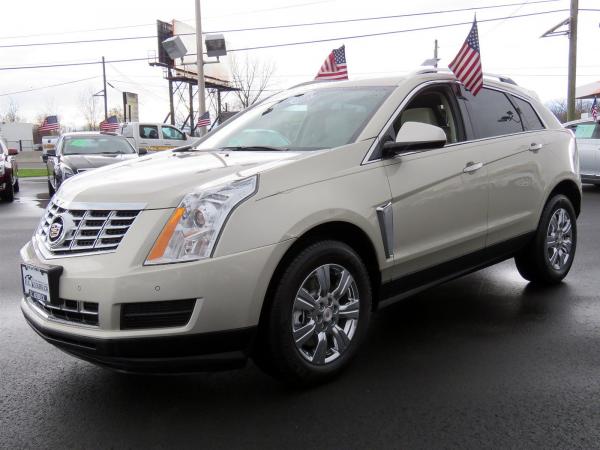Used 2016 Cadillac SRX Luxury Collection for sale Sold at Rolls-Royce Motor Cars Philadelphia in Palmyra NJ 08065 3