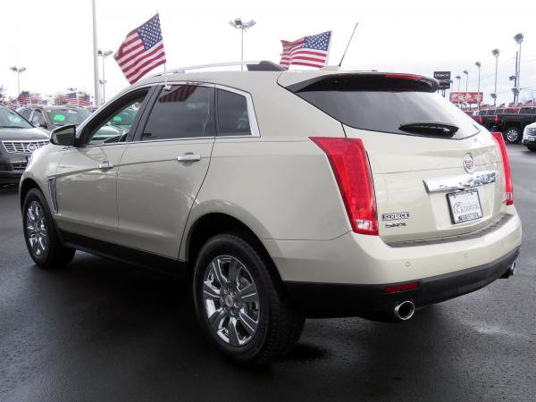 Used 2016 Cadillac SRX Luxury Collection for sale Sold at Rolls-Royce Motor Cars Philadelphia in Palmyra NJ 08065 4