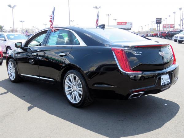 Used 2018 Cadillac XTS Luxury for sale Sold at Rolls-Royce Motor Cars Philadelphia in Palmyra NJ 08065 4