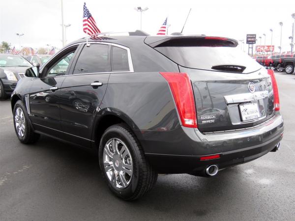 Used 2015 Cadillac SRX Luxury Collection for sale Sold at Rolls-Royce Motor Cars Philadelphia in Palmyra NJ 08065 4