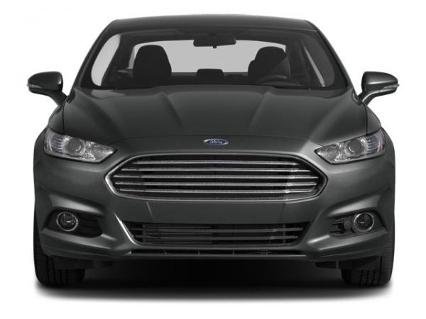 Used 2013 Ford Fusion SE for sale Sold at Rolls-Royce Motor Cars Philadelphia in Palmyra NJ 08065 4