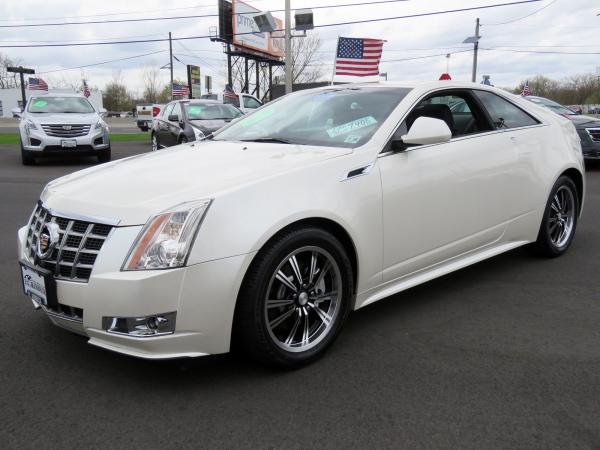 Used 2013 Cadillac CTS Coupe Performance RWD for sale Sold at Rolls-Royce Motor Cars Philadelphia in Palmyra NJ 08065 3