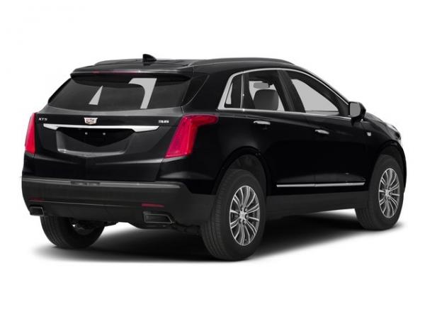 Used 2017 Cadillac XT5 Luxury AWD for sale Sold at Rolls-Royce Motor Cars Philadelphia in Palmyra NJ 08065 3