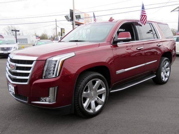Used 2017 Cadillac Escalade Luxury for sale Sold at Rolls-Royce Motor Cars Philadelphia in Palmyra NJ 08065 3