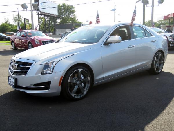 Used 2018 Cadillac ATS Sedan Luxury RWD for sale Sold at Rolls-Royce Motor Cars Philadelphia in Palmyra NJ 08065 4