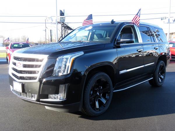 Used 2017 Cadillac Escalade Luxury for sale Sold at Rolls-Royce Motor Cars Philadelphia in Palmyra NJ 08065 4