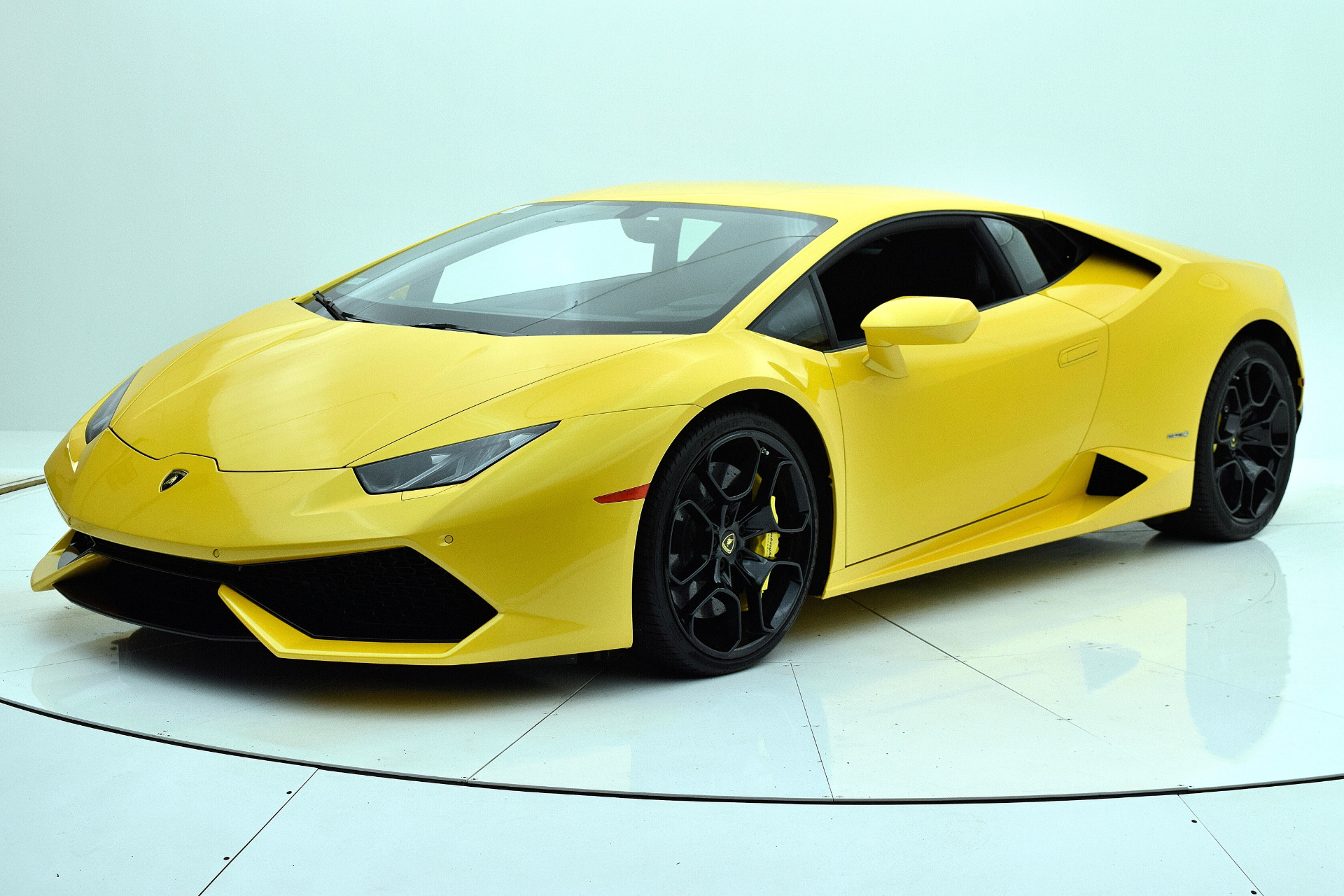 Used 2016 Lamborghini Huracan LP 610-4 for sale Sold at Rolls-Royce Motor Cars Philadelphia in Palmyra NJ 08065 2